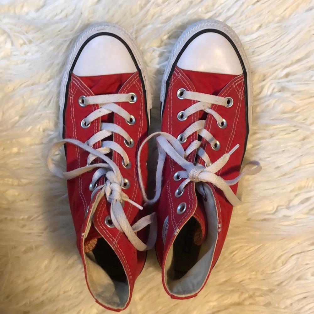 Red high top converse!!